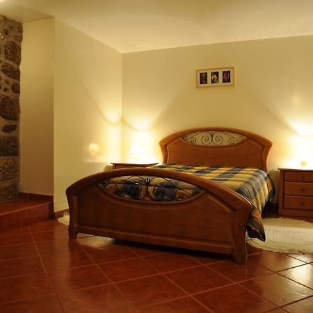 لوريغا Casa Do Meio Da Vila المظهر الخارجي الصورة